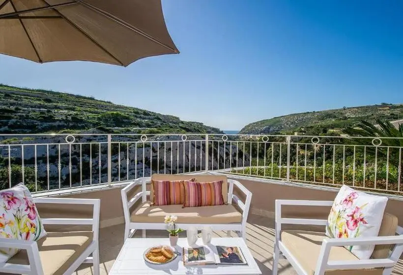 اتاق لوکس با تراس, Viewpoint Boutique Living