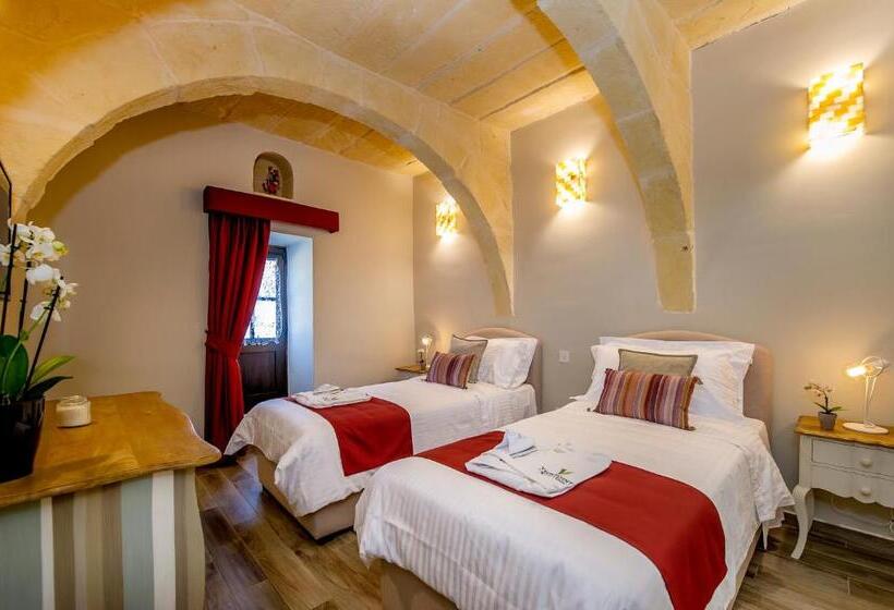 اتاق استاندارد چهار تخته, Viewpoint Boutique Living