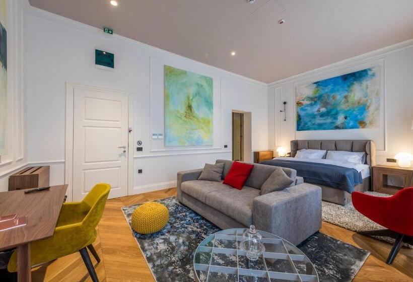 اتاق لوکس با بالکن, Boutique Hotel Tvrđa