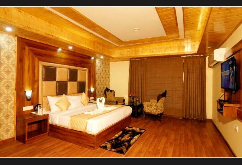 디럭스 룸 킹사이즈 침대, Grand Krisa Resort & Spa , Manali