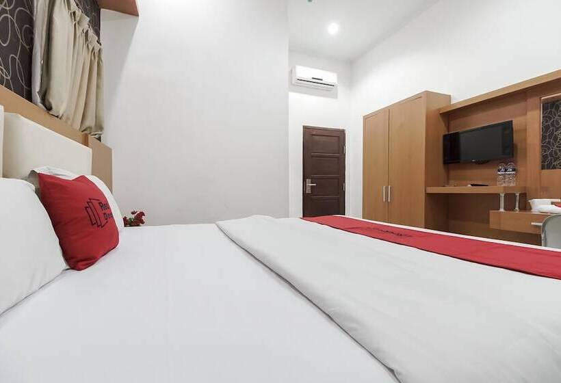 Номер Стандарт, Reddoorz Near Mall Panakkukang 3