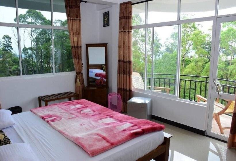 اتاق لوکس با بالکن, Lilly Guest Inn