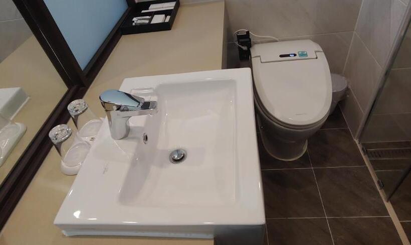 标准间, Westernbay Marina