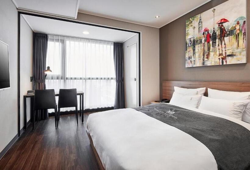 标准间, Westernbay Marina