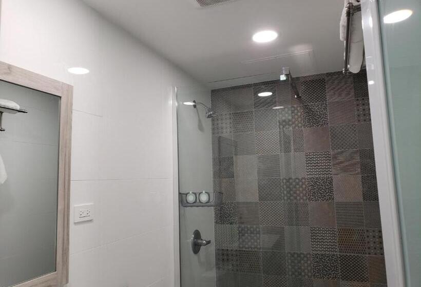 استودیو خانوادگی, Andalucia Guest House