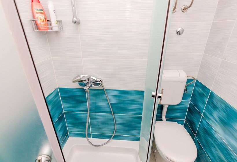 استوديو سوبيريور مطل على البحر, Guest House Avdic