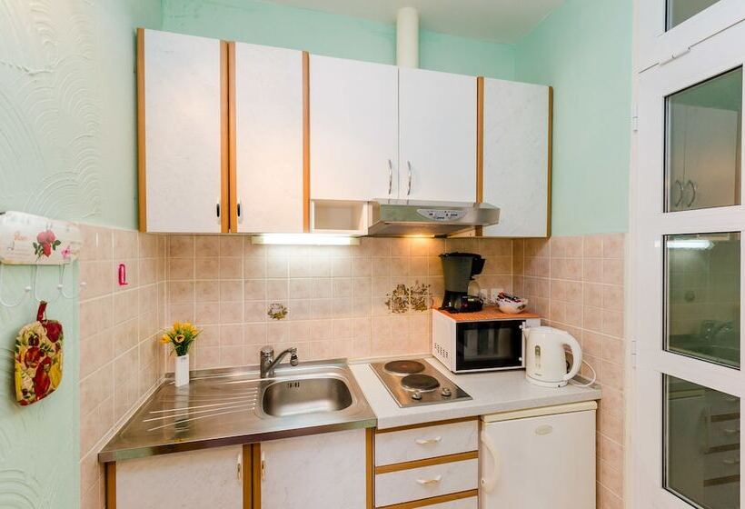 סטודיו סופריור עם נוף לים, Guest House Avdic