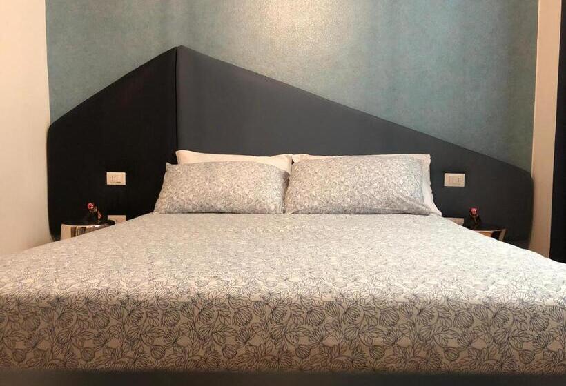 اتاق استاندارد با سرویس بهداشتی مشترک, B&b Trento   Only Self Check In