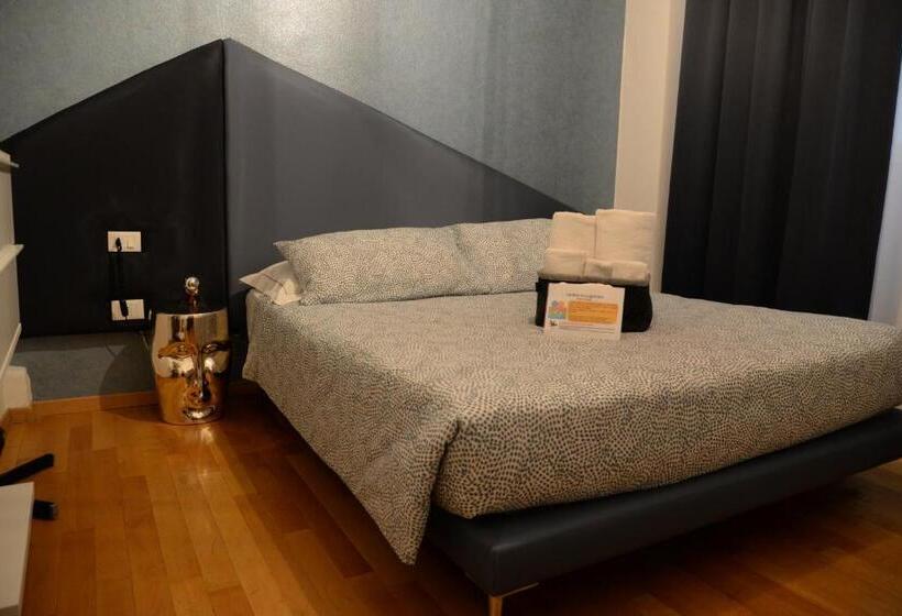 اتاق استاندارد با سرویس بهداشتی مشترک, B&b Trento   Only Self Check In