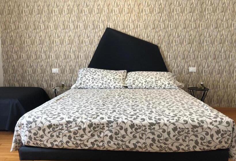 اتاق استاندارد با سرویس بهداشتی مشترک, B&b Trento   Only Self Check In