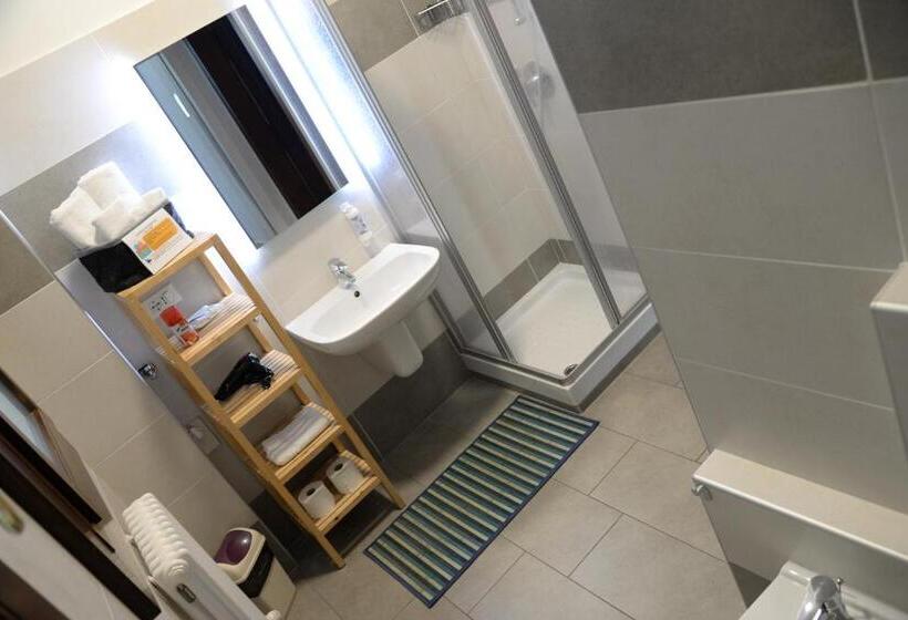 اتاق استاندارد چهار تخته, B&b Trento   Only Self Check In