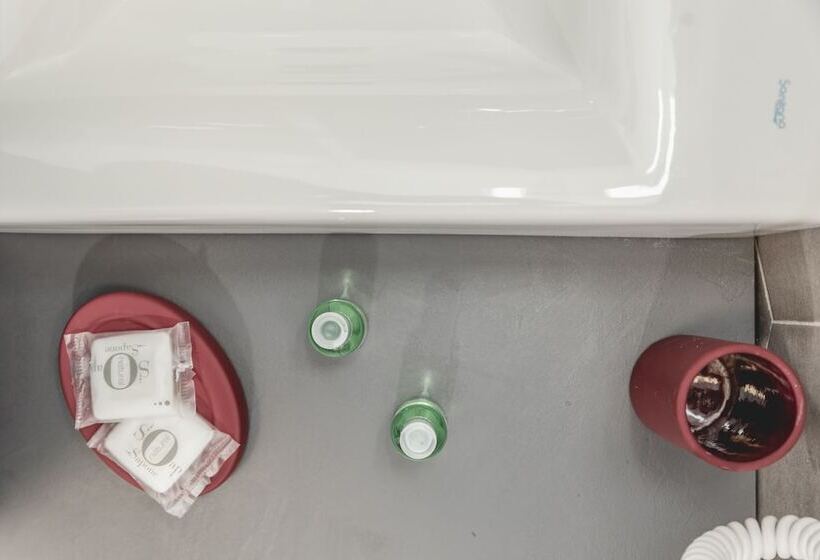 اتاق سوپریور سه تخته, Fladi House Catania