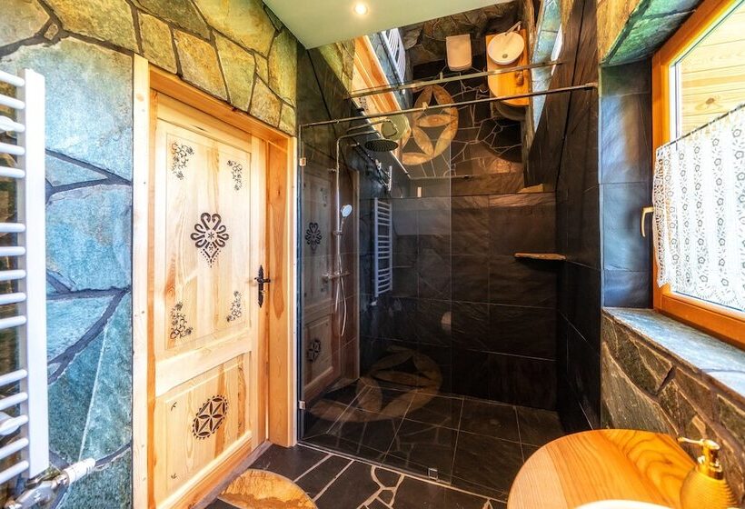 شاليه ديلوكس غرفة نوم واحدة, Domki Ze Hej Z Kominkiem Lub Sauną