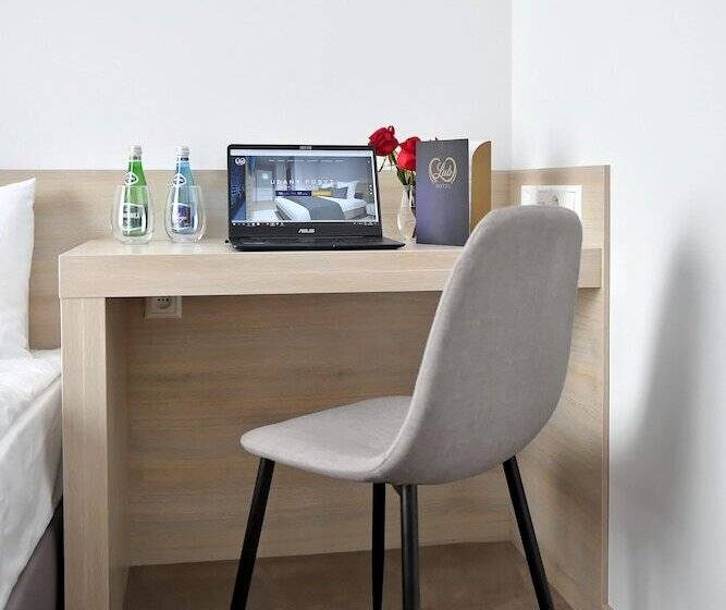 اتاق استاندارد یک نفره, Lub