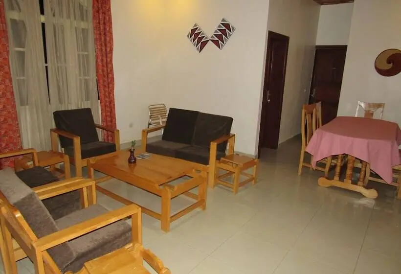 آپارتمان خانوادگی, Rebero Kivu Resort