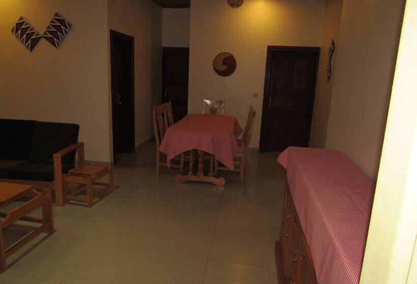 آپارتمان خانوادگی, Rebero Kivu Resort