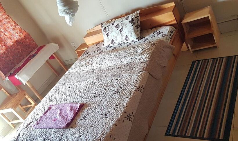 آپارتمان خانوادگی, Rebero Kivu Resort