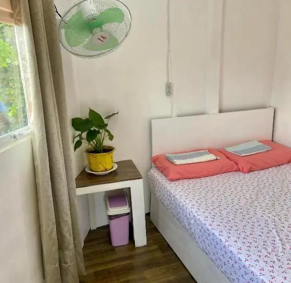 スタンダードルーム, Babu Backpackers Inn