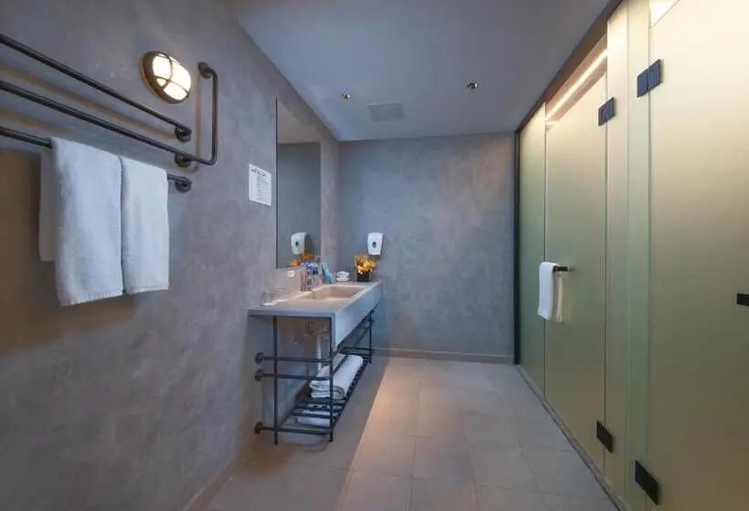 Perhehuone, Holiday Inn Express Beijing Shijingshan Parkview, An Ihg