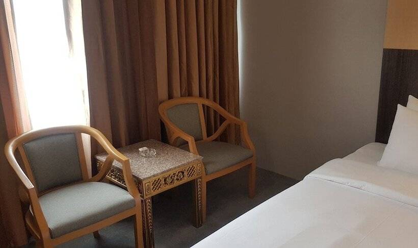 اتاق سوپریور یک تخته, Ariston Hotel Bangkok