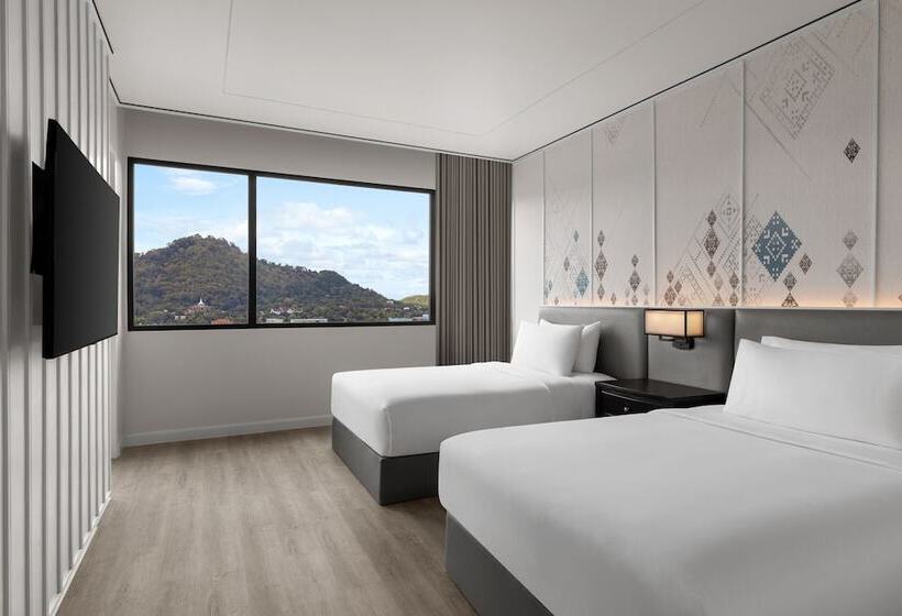 سوییت اجرایی, Courtyard By Marriott Phuket Town