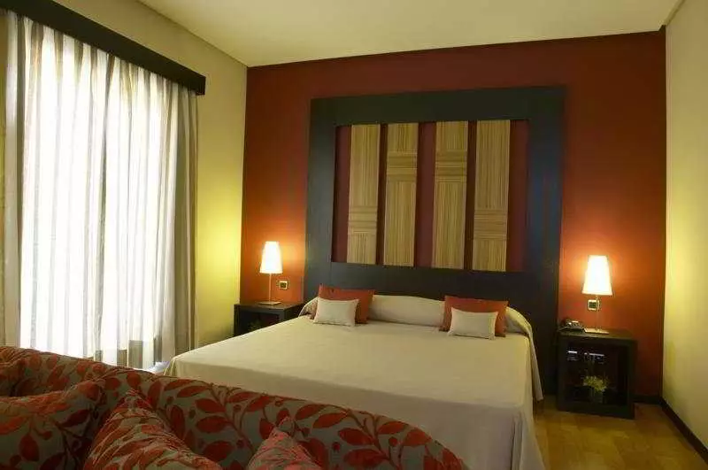 سوییت اجرایی, Courtyard By Marriott Phuket Town