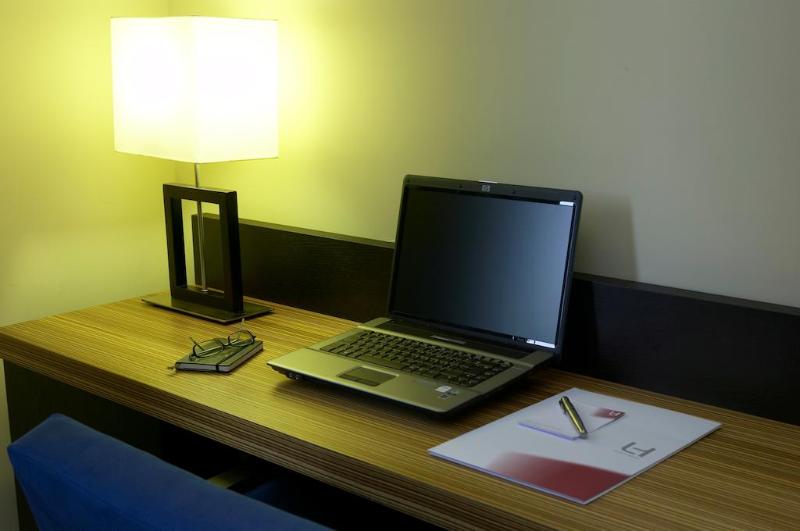 이그제큐티브 스위트, Courtyard By Marriott Phuket Town