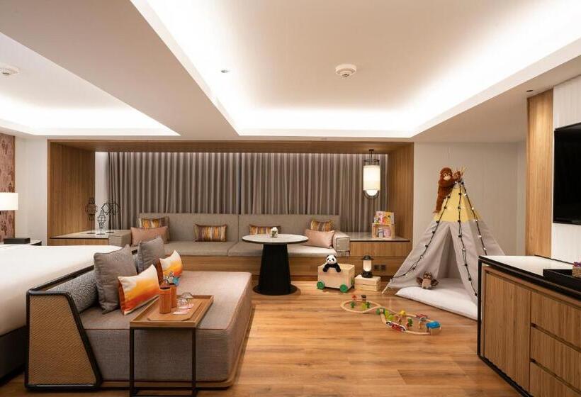 Семейный Номер, Melia Chiang Mai