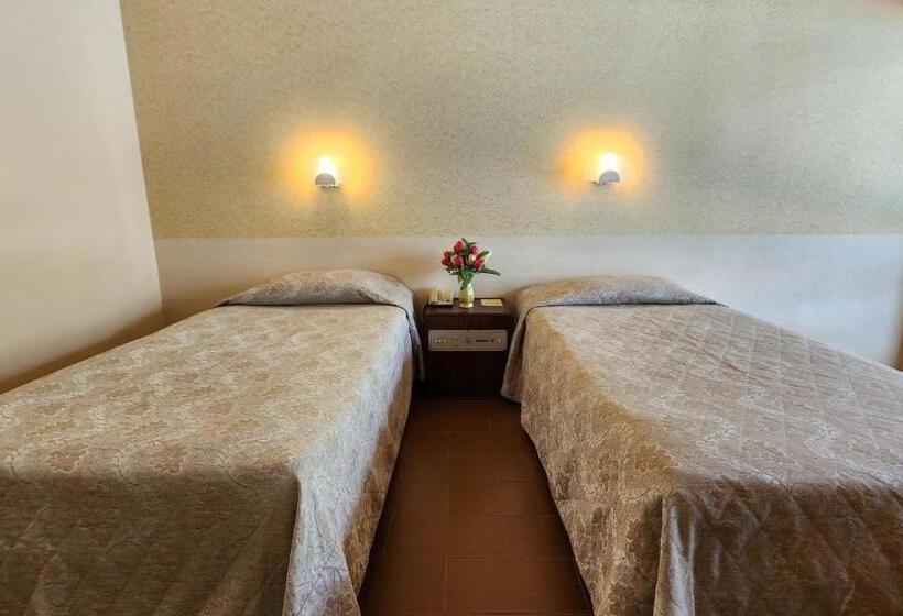 غرفة سوبيريور مطلة على المدينة, Pattaya Garden Resort