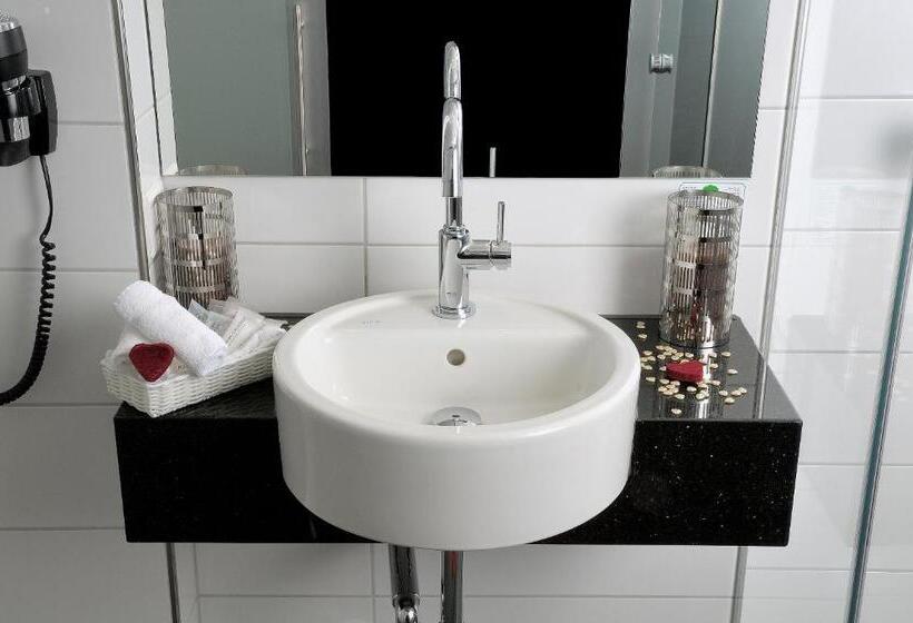 四人标准间, Restaurant Bellevue Au Lac