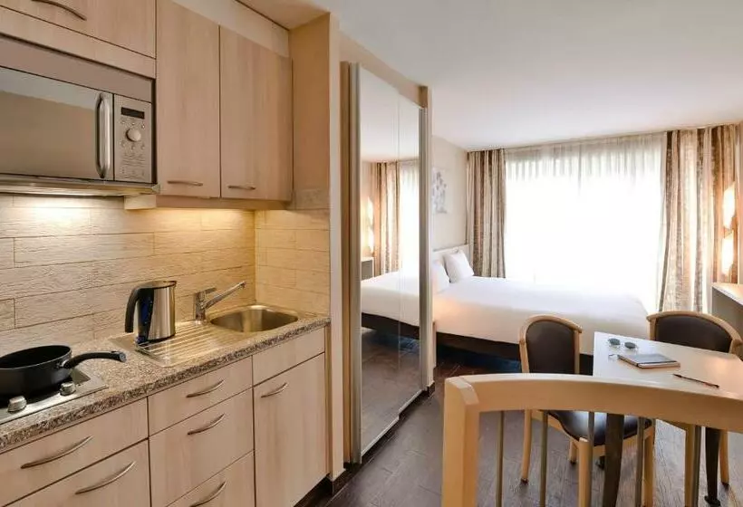 استودیو استاندارد با بالکن, Aparthotel Adagio Genève Mont Blanc