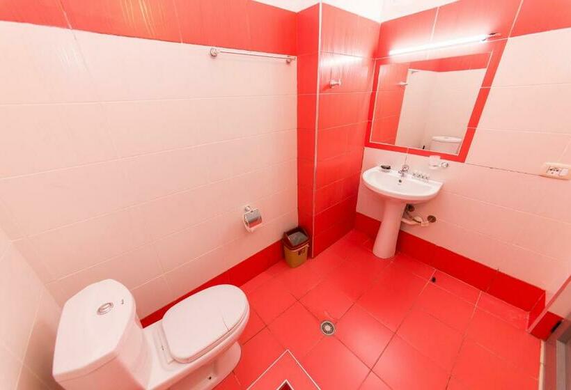 اتاق استاندارد با بالکن و چشم‌انداز دریا, Argjiro