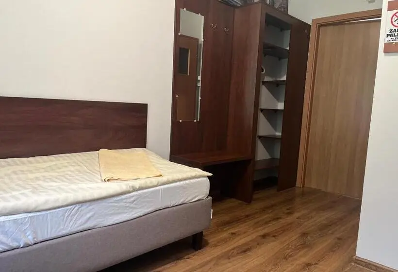 Standard Yhden Hengen Huone, Motel W łące