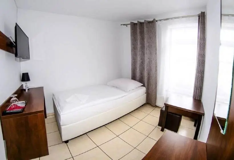 Standard Yhden Hengen Huone, Motel W łące