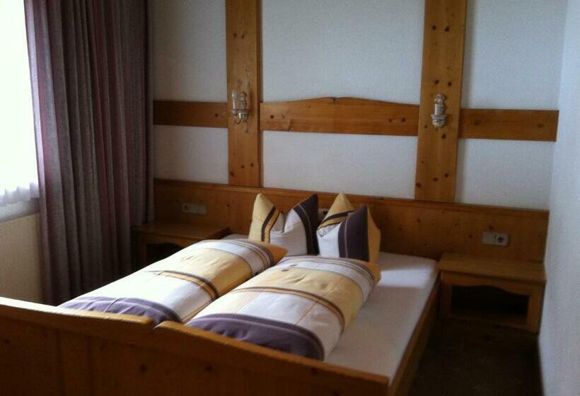 اتاق استاندارد با بالکن, Garni Pfandl