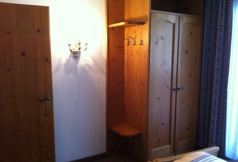 اتاق استاندارد با بالکن, Garni Pfandl