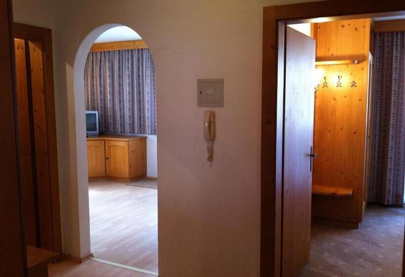 آپارتمان 1 خوابه با بالکن, Garni Pfandl