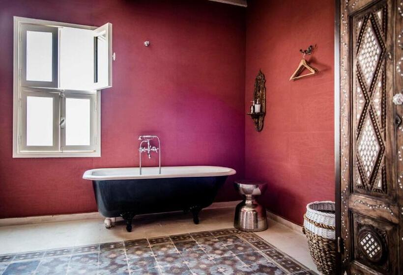 اتاق استاندارد, Dar Camelia