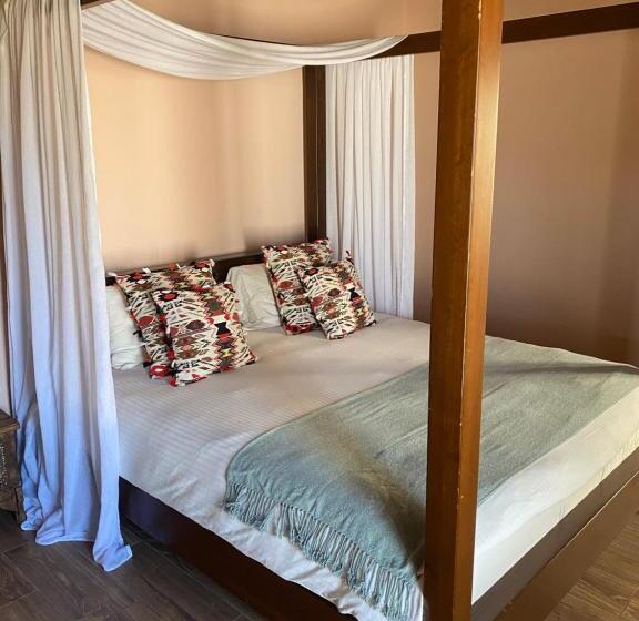 سوئیت با بالکن, Dar Camelia