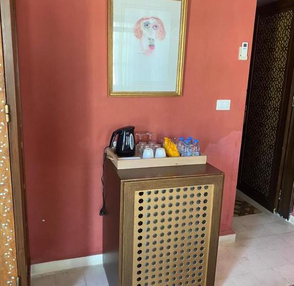 سوئیت جونیور با تراس, Dar Camelia