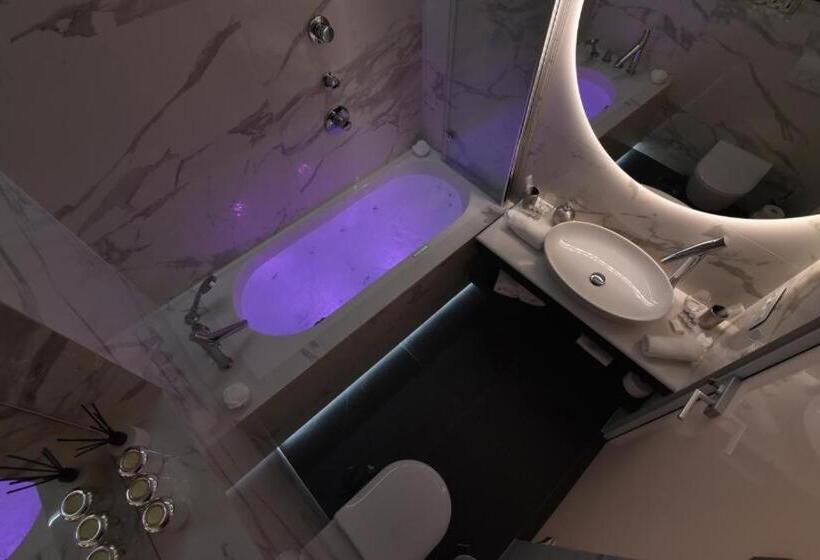 스탠다드 룸 킹사이즈 침대, Fortuna Luxury Rooms