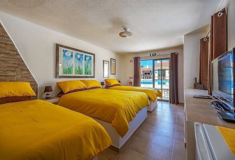 Четырехместный Номер Стандарт, Casa Dos Ninos