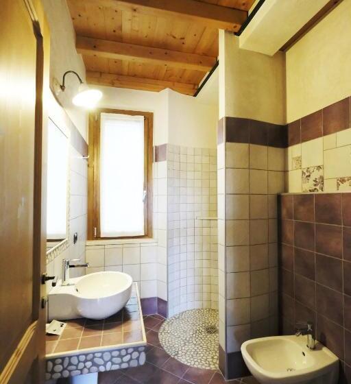 غرفة قياسية سرير كينج, Corte Di Tosina