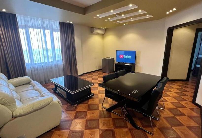 디럭스 스위트, Grand Hills