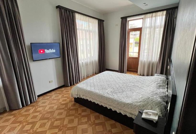 디럭스 스위트, Grand Hills