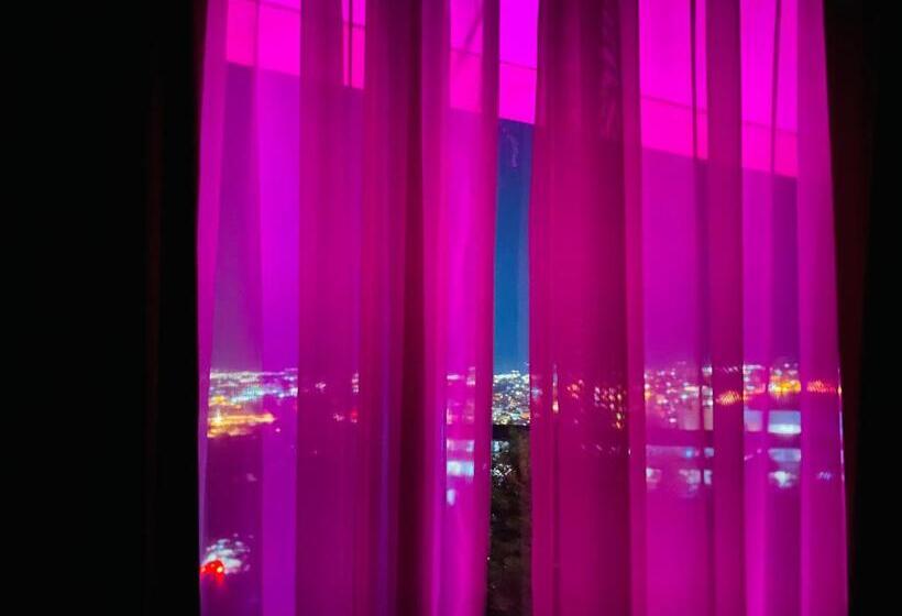 디럭스 스위트, Grand Hills