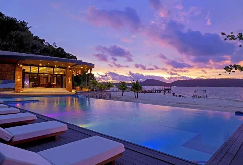 デラックススイート, Pearl Beach Resort & Spa