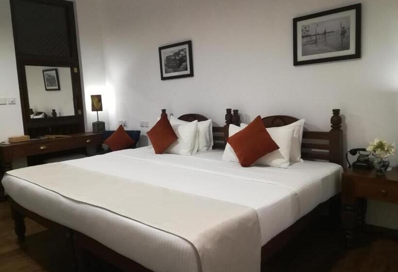 キングサイズベッドのスーペリアルーム, The Heritage Hotel Galle Fort