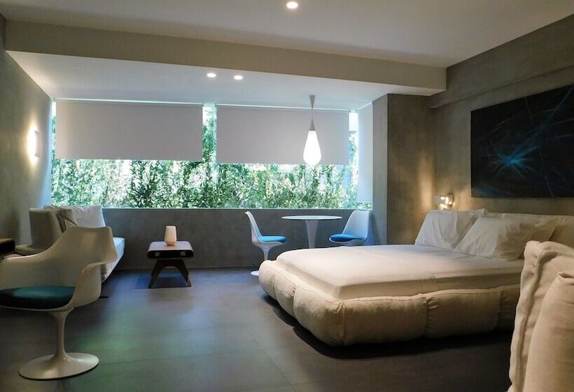 Superior suite with garden view, 101 Adrianou Apartments