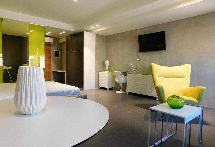 Superior suite with view, 101 Adrianou Apartments